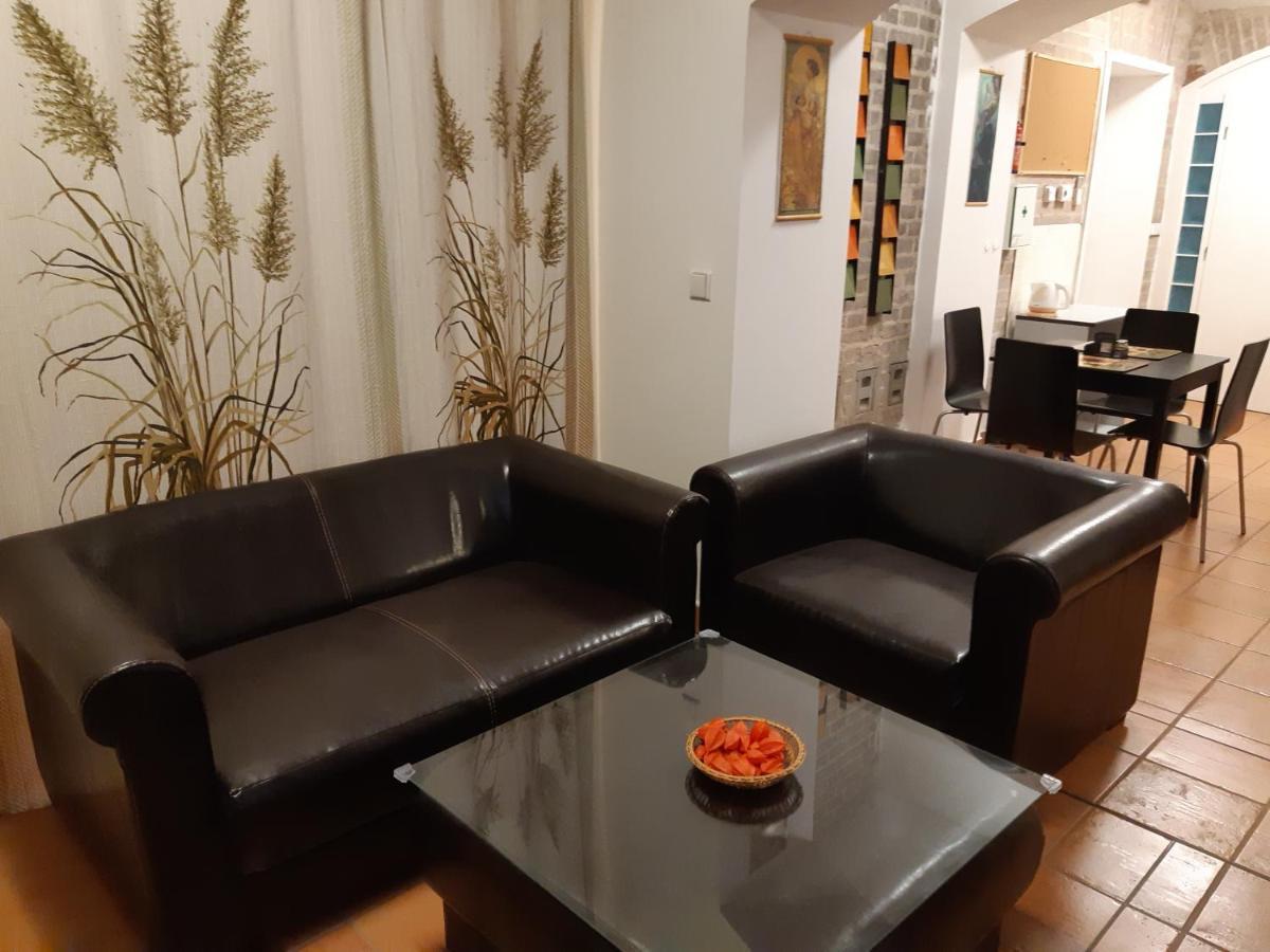 Studio Voluntário Hradec Králové Esterno foto